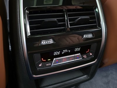 2024 BMW X7 缩略图 24
