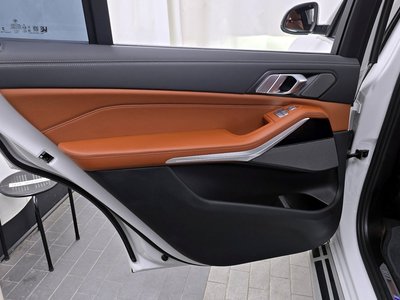 2024 BMW X7 缩略图 15
