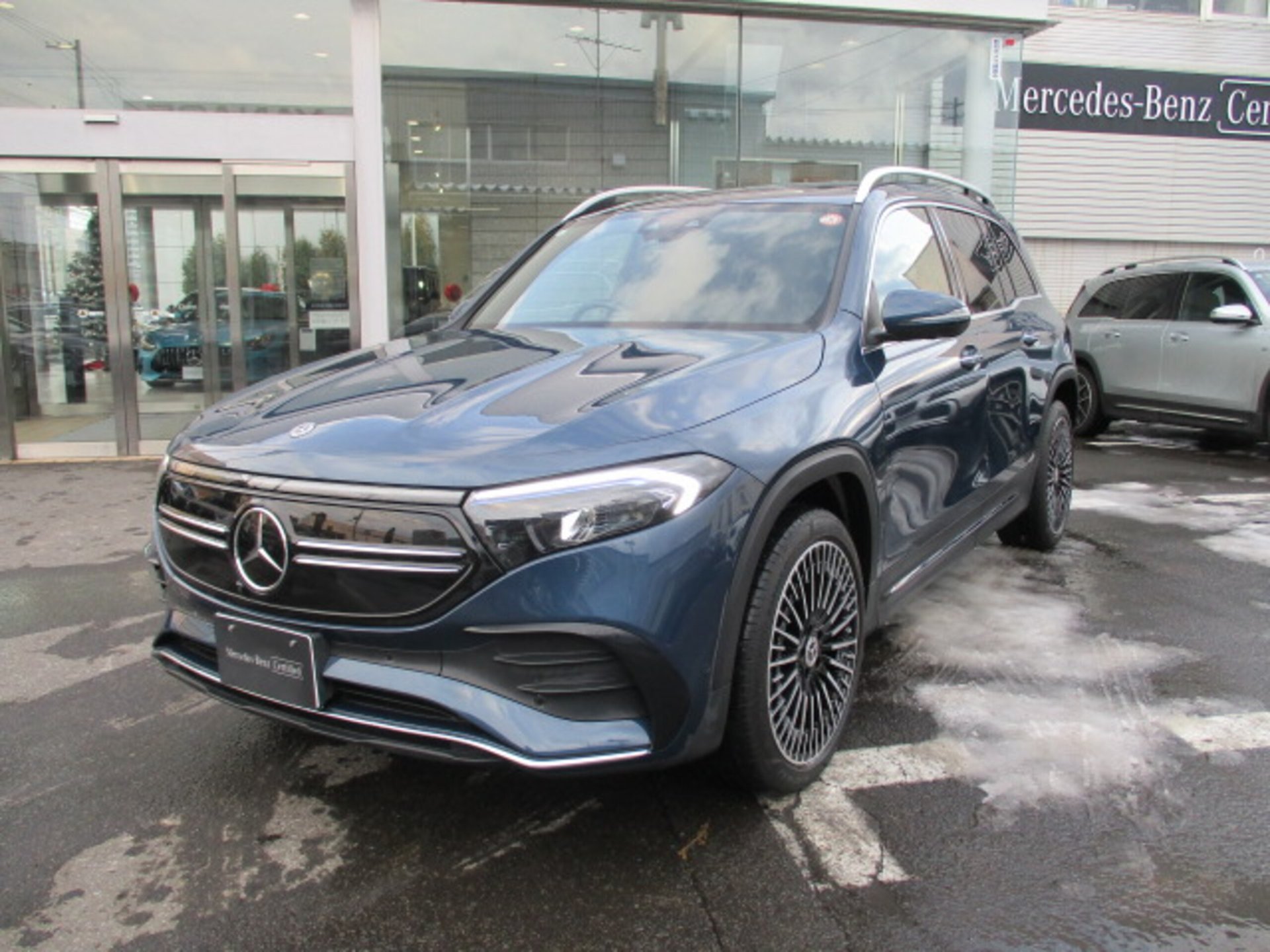 MERCEDES-BENZ EQB - View 1