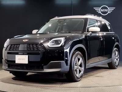 2026 MINI COOPER COUNTRYMAN photo 1