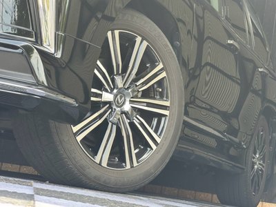 صورة مصغرة 18 لـ 2018 Lexus LX