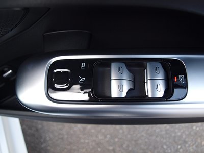 2024 Mercedes-BENZ C-CLASS thumbnail 40