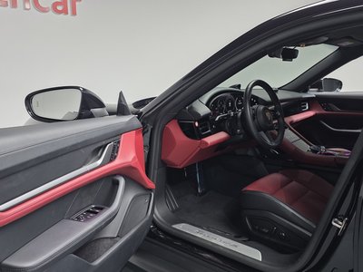2025 Porsche TAYCAN 缩略图 13