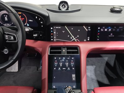 2025 Porsche TAYCAN 缩略图 23