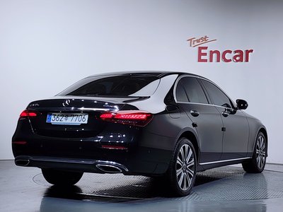 MERCEDES-BENZ E-CLASS - 4
