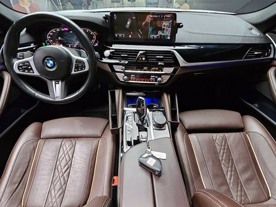 BMW 5 SERIES - 5