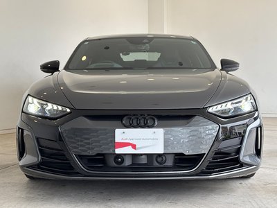 AUDI RS E-TRON GT - 8