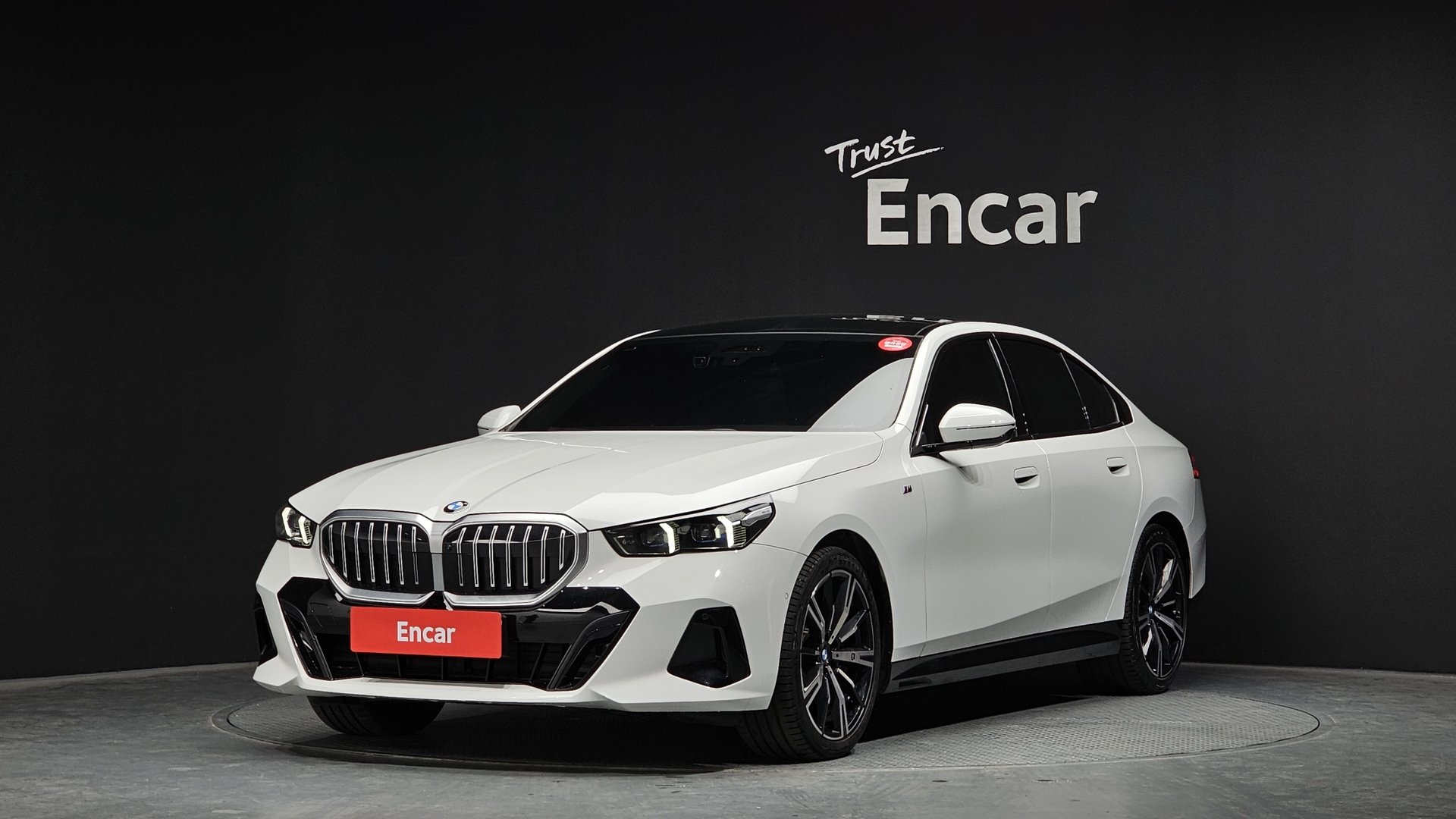 BMW 5 SERIES - View 1