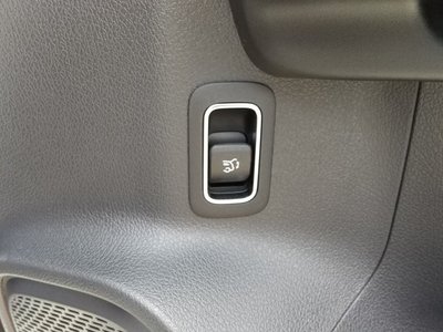 2025 Mercedes-BENZ GLA 缩略图 50