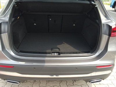 2025 Mercedes-BENZ GLA 缩略图 12