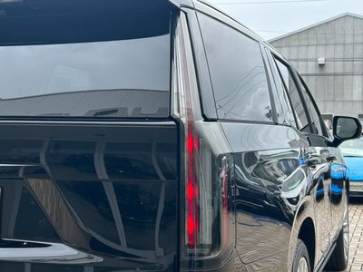 CADILLAC ESCALADE - 10