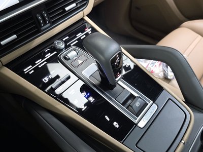 PORSCHE CAYENNE - 9