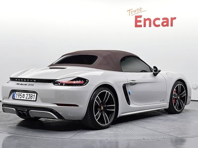 PORSCHE 718 BOXSTER - 3