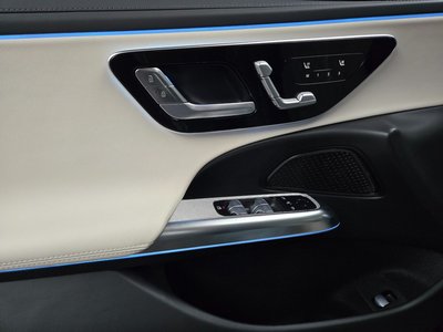 MERCEDES-BENZ E-CLASS - 8