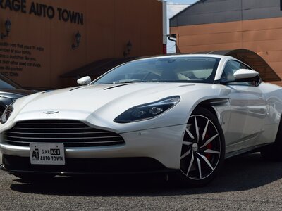 ASTON MARTIN DB11