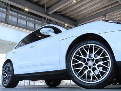 صورة 9 لـ 2019 Porsche MACAN