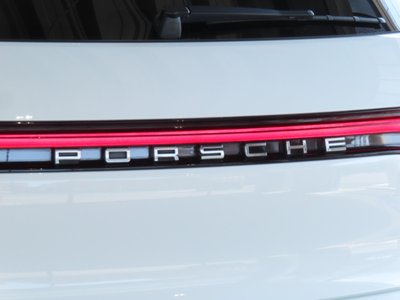 صورة 6 لـ 2019 Porsche MACAN