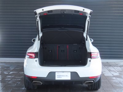 صورة 7 لـ 2019 Porsche MACAN