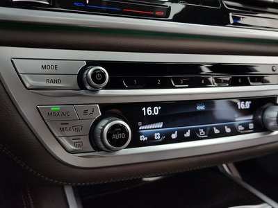 2020 BMW 7 SERIES thumbnail 35