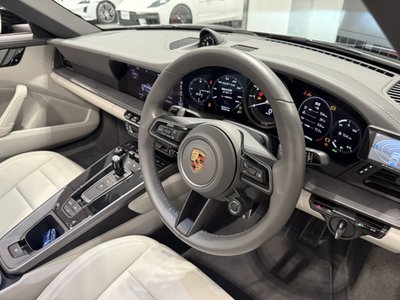 PORSCHE 911 - 8