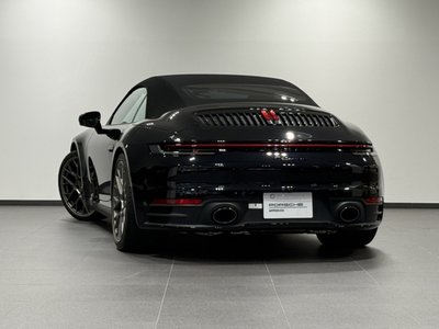 PORSCHE 911 - 4