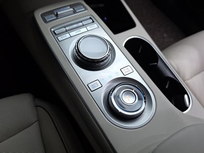 2023 Genesis GV70 — миниатюра 12