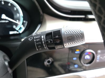 2023 Genesis GV70 — миниатюра 37