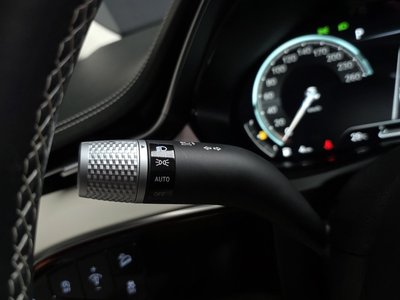 2023 Genesis GV70 — миниатюра 30