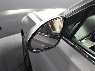 2023 Genesis GV70 — миниатюра 38