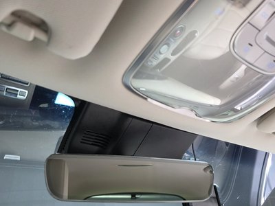 2023 Genesis GV70 — миниатюра 25