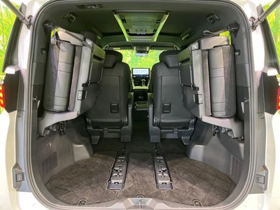 2025 Toyota ALPHARD 缩略图 12