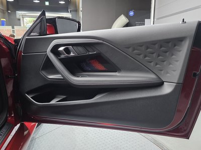 2025 BMW M2 — миниатюра 15