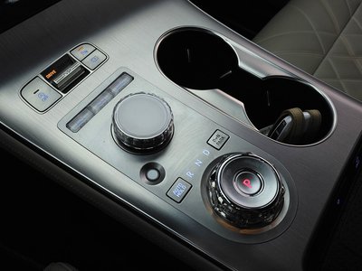 صورة مصغرة 12 لـ 2025 Genesis GV70