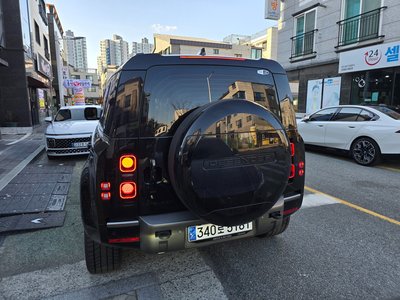 LAND ROVER DEFENDER - 8
