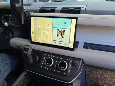 LAND ROVER DEFENDER - 1