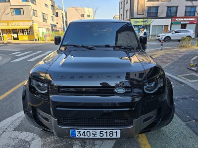 LAND ROVER DEFENDER - 4