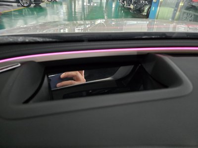 MERCEDES-BENZ E-CLASS - 6