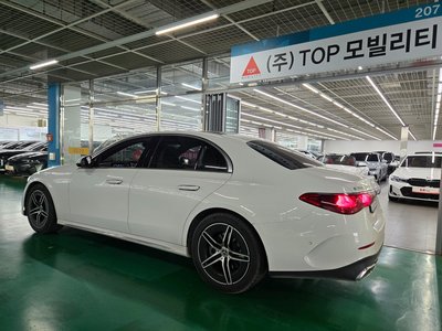 MERCEDES-BENZ E-CLASS - 4