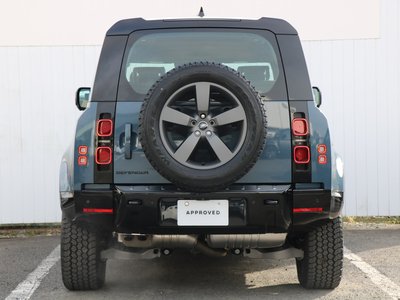 LAND ROVER DEFENDER - 7