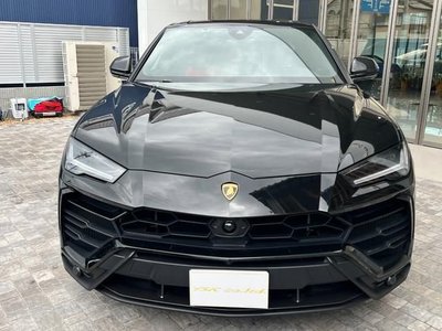 LAMBORGHINI URUS - 8