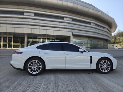 PORSCHE PANAMERA - 2