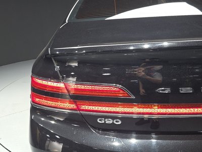 2020 Genesis G90 — фото 10