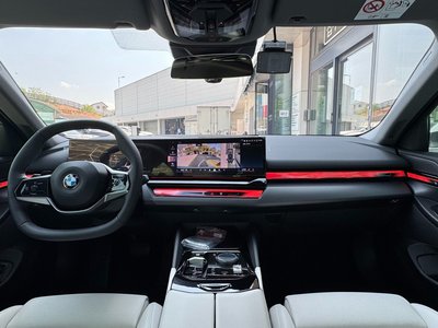 BMW 5 SERIES - 5