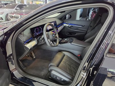 BMW 5 SERIES - 10