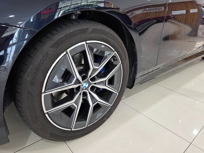 BMW 5 SERIES - 6