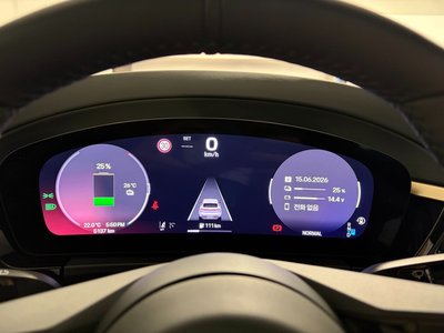 PORSCHE MACAN - 8