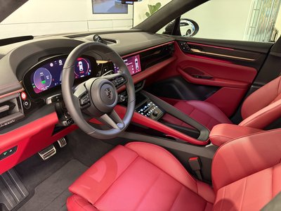 PORSCHE MACAN - 9