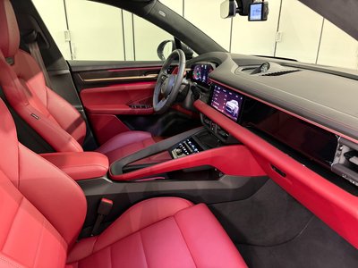 PORSCHE MACAN - 5