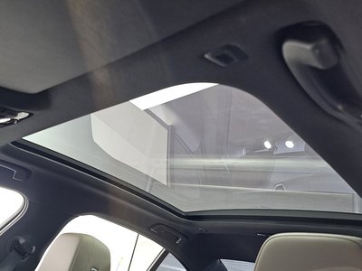 2025 BMW 5 SERIES — миниатюра 18