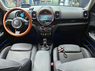 MINI COUNTRYMAN - 5